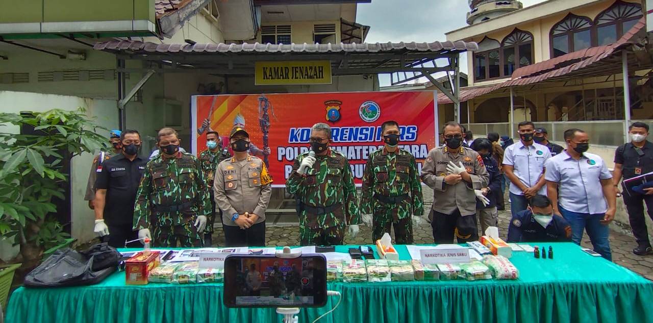Ungkap 15 Kg Sabu, Kapolda Sumut Pimpin Konfrensi Pers