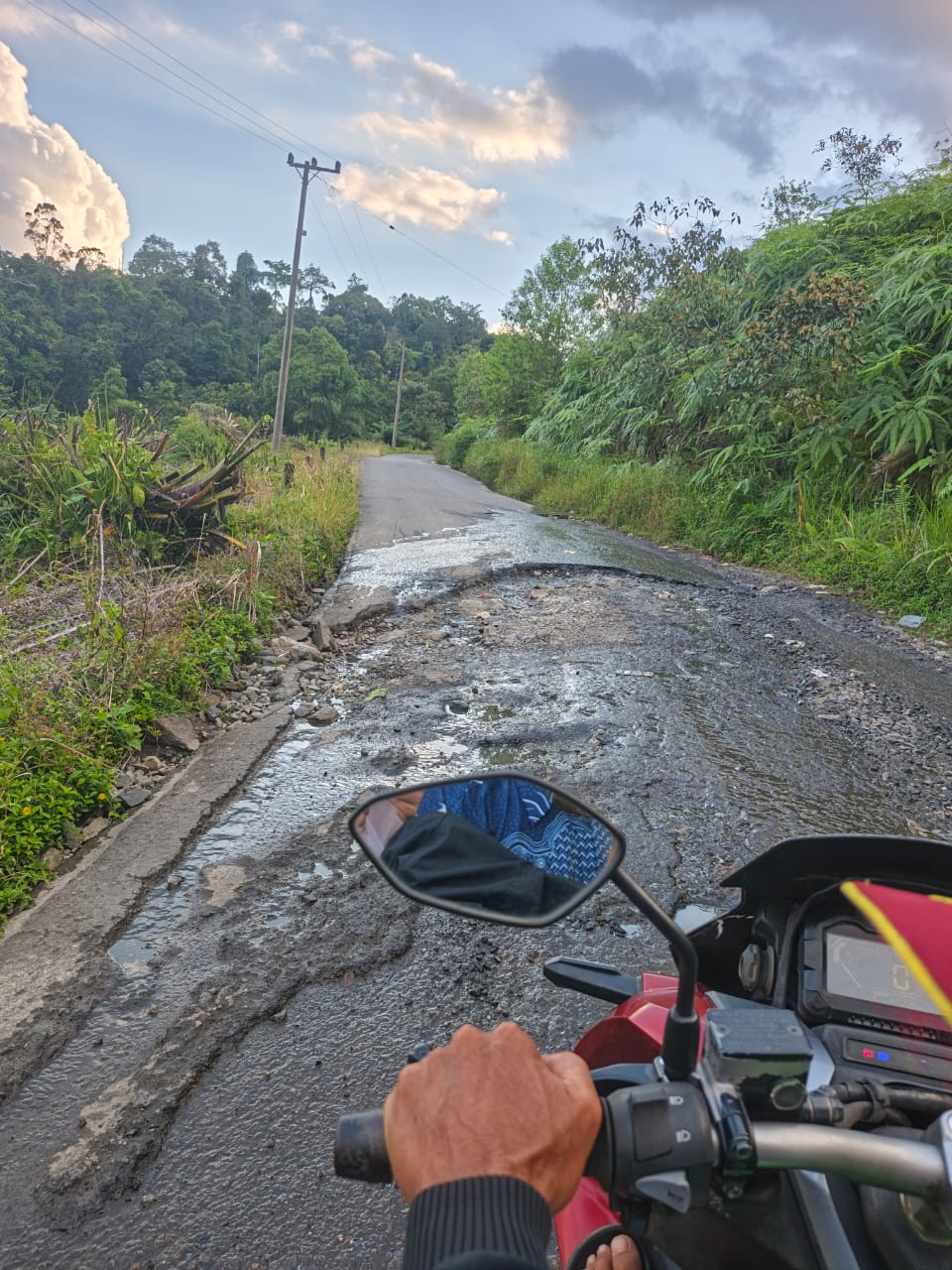 Warga Lebong "Gedor" Gubernur, Soal Titik Lokus Pembangunan Jalan Provinsi 4