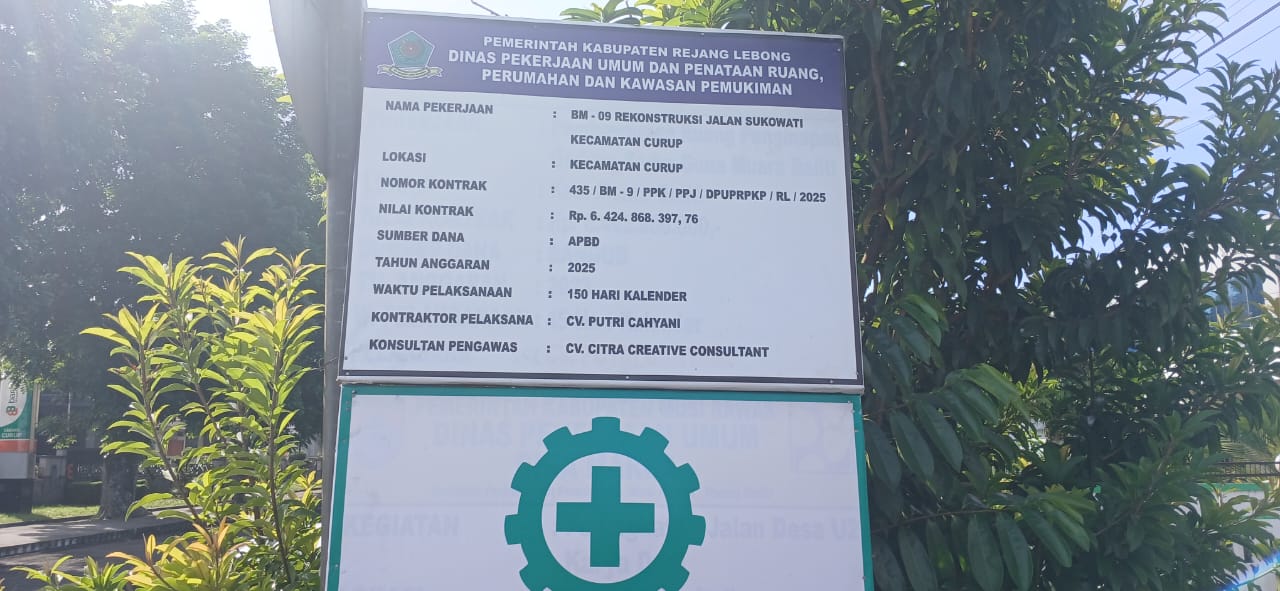 Eko Herry Purnomo, ST Pjs Kadis PUPRPKP Rejang Lebong; REKONSTRUKSI JALAN SUKOWATI : ADA PENURUNAN KETINGGIAN VOLUME DEPAN KAKEMENAG REJANG LEBONG 2